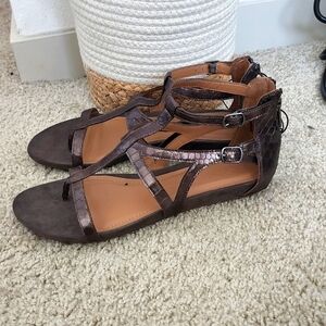 Kenneth Cole reaction strappy sandals
